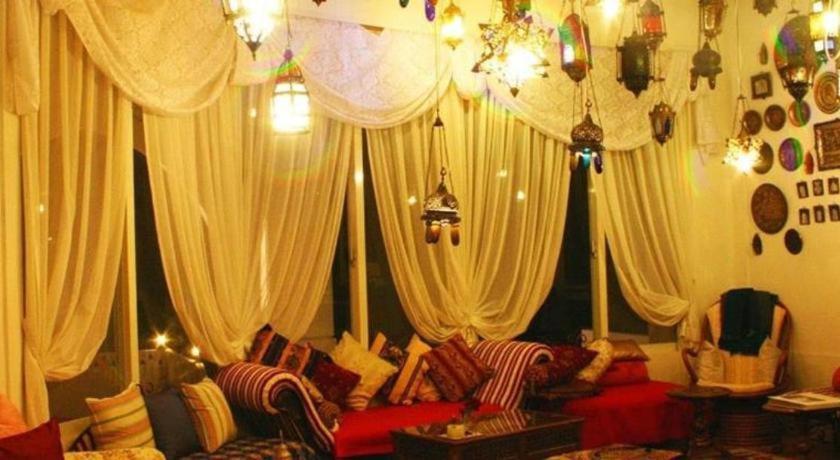Arabian Art Hotel & Gallery 御宿町 エクステリア 写真