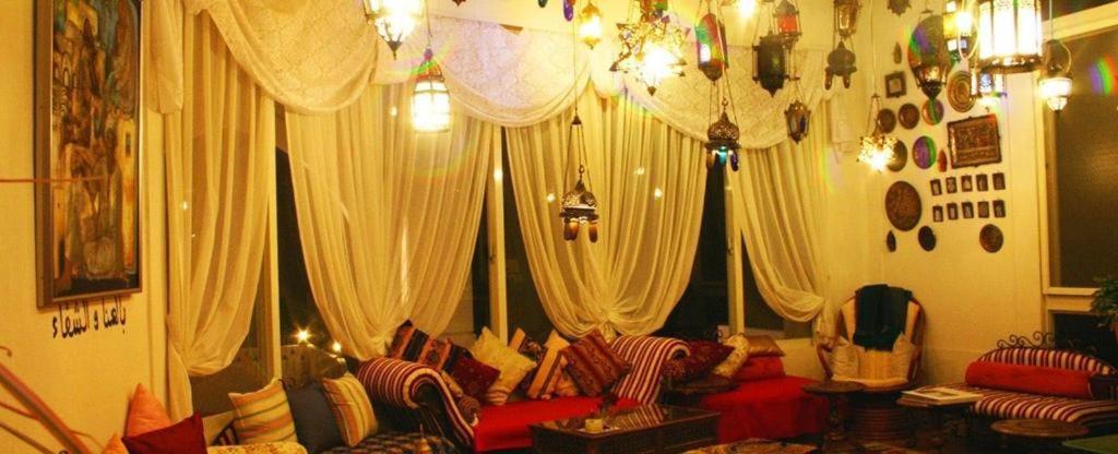 Arabian Art Hotel & Gallery 御宿町 エクステリア 写真