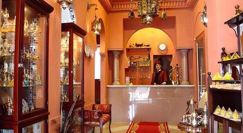 Arabian Art Hotel & Gallery 御宿町 エクステリア 写真