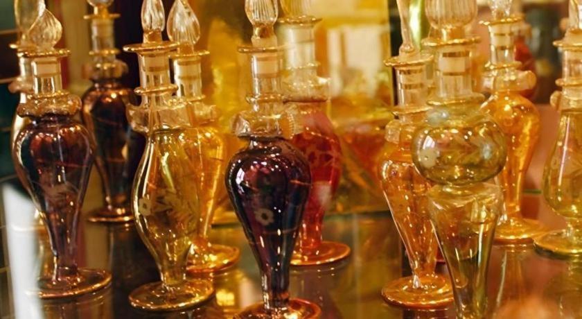 Arabian Art Hotel & Gallery 御宿町 エクステリア 写真