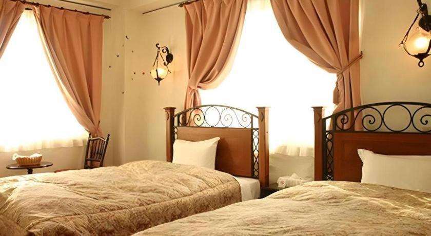 Arabian Art Hotel & Gallery 御宿町 エクステリア 写真