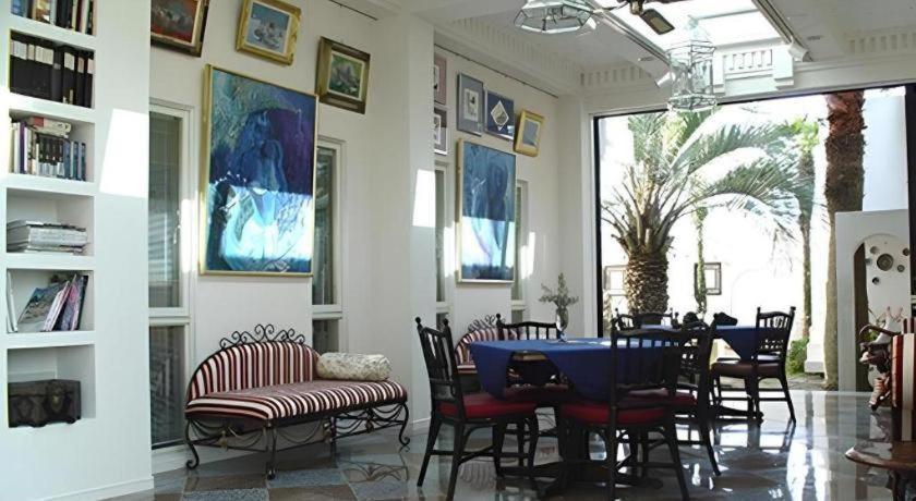Arabian Art Hotel & Gallery 御宿町 エクステリア 写真