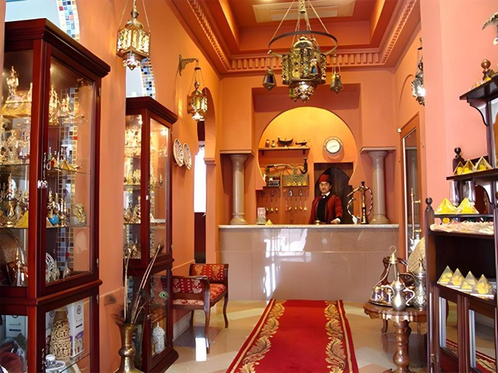 Arabian Art Hotel & Gallery 御宿町 エクステリア 写真